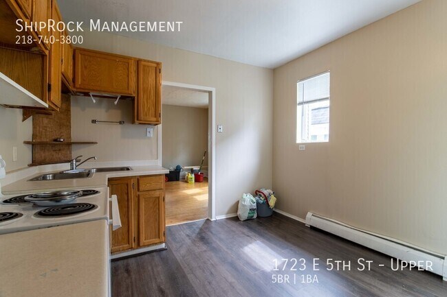 Foto del edificio - 1723 E 5th St