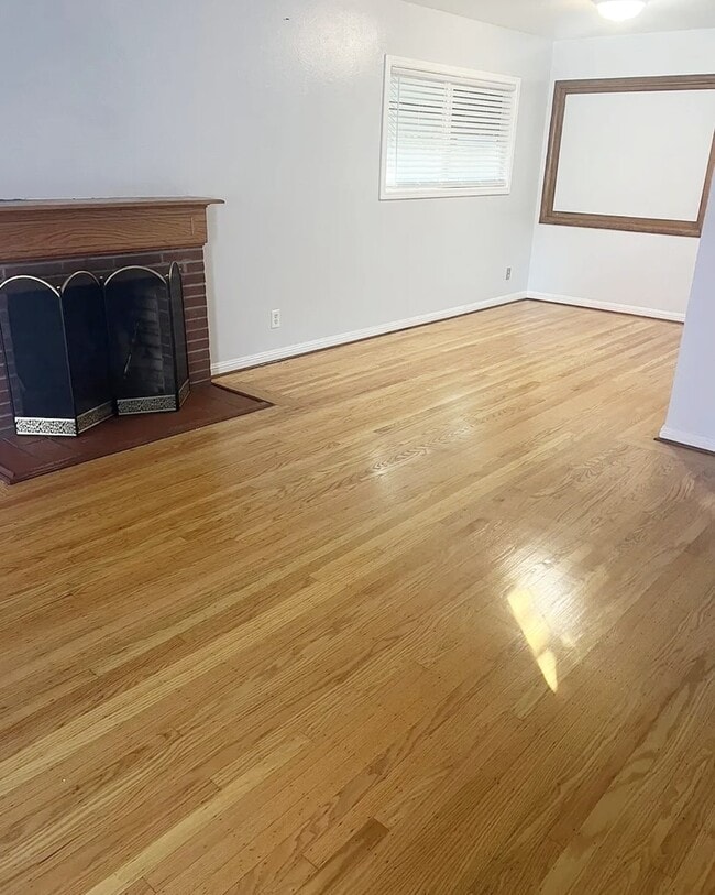 Building Photo - 2285 Pulgas Ave