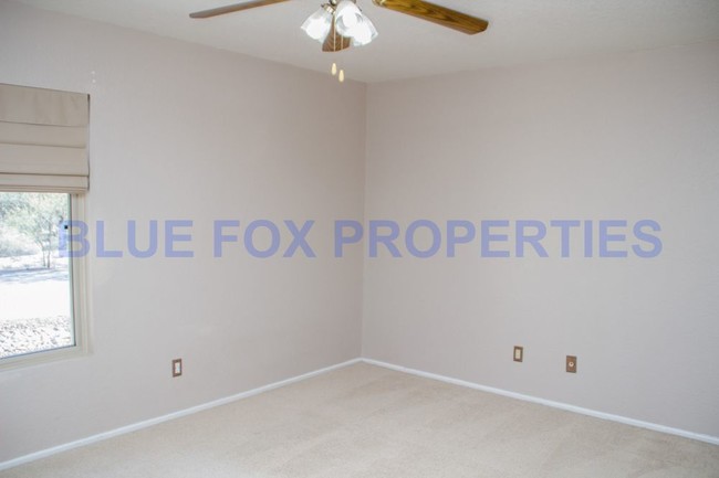 Building Photo - 10301 E Kaibito Pl
