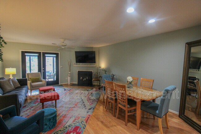 Foto del edificio - 5 Town Park Ln