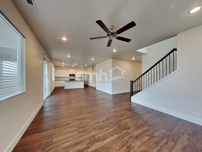 Building Photo - 9310 W Dove Creek St