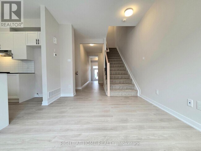 Building Photo - 15 Pumice Pl