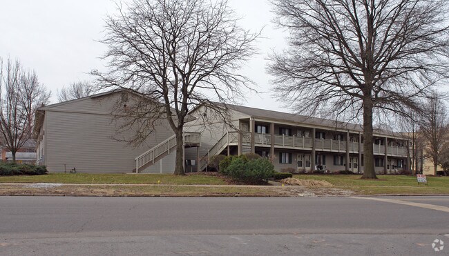 Building Photo - 1972 White Pond Dr
