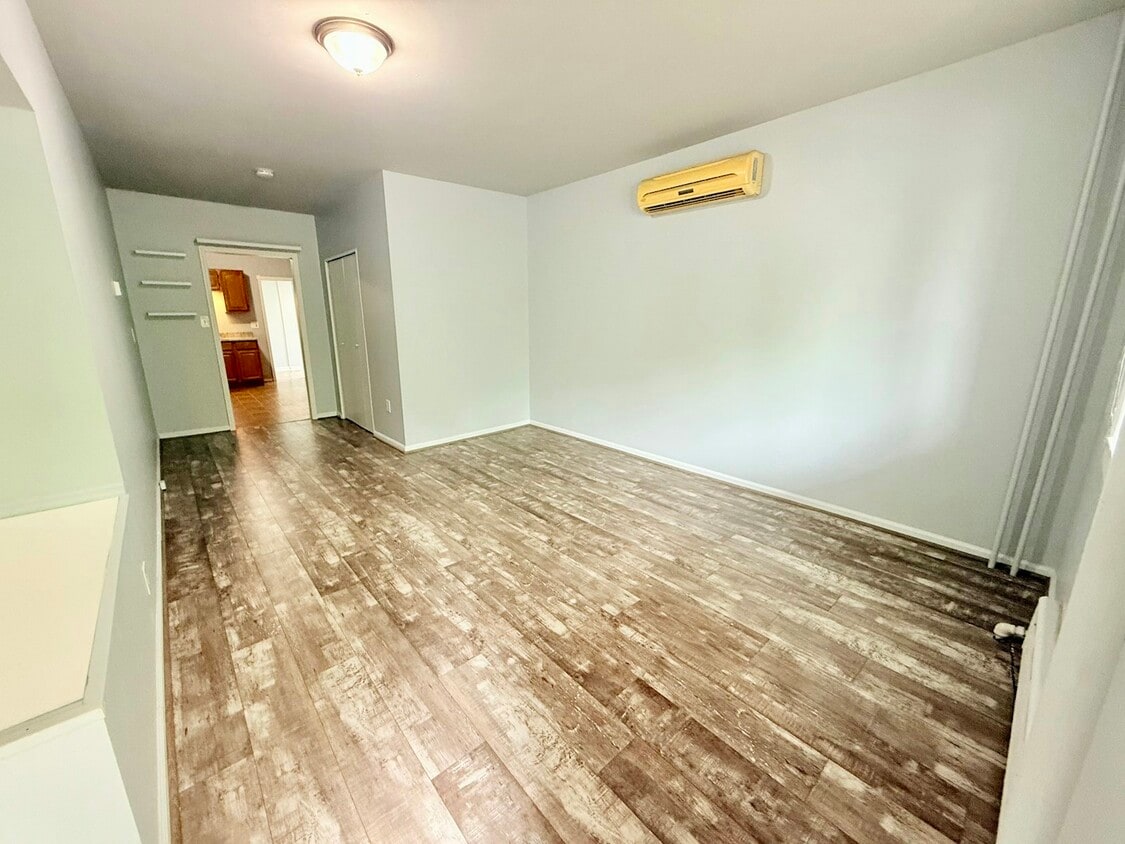 Primary Photo - 145 Spring Valley Rd