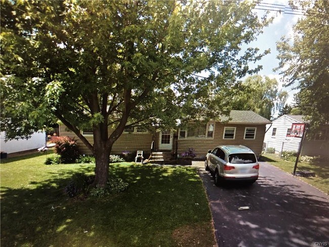 Building Photo - 509 Lillian Ave
