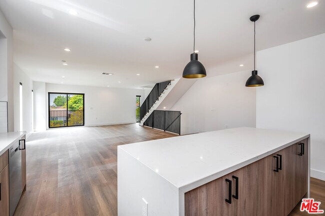 Foto del edificio - 354 Newland St