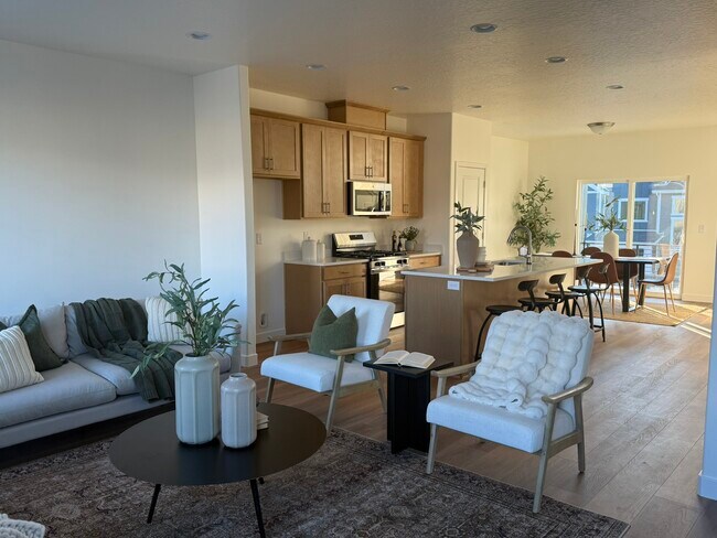 Building Photo - 515 S 800 W