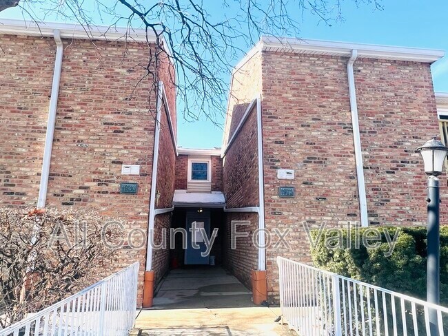 Building Photo - 1930 Kenilworth Cir