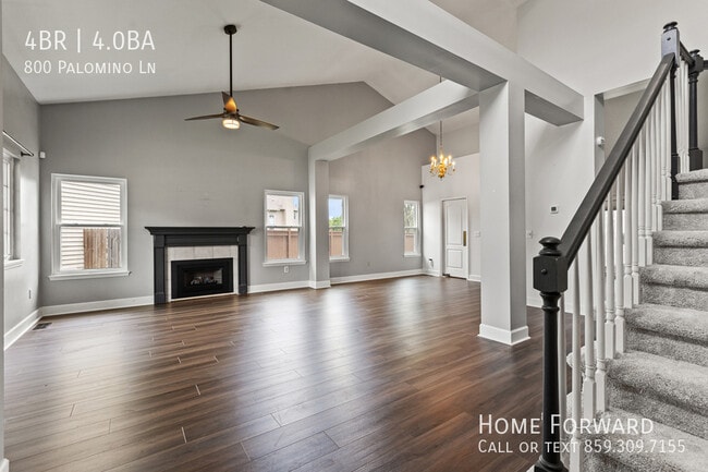 Building Photo - 800 Palomino Ln