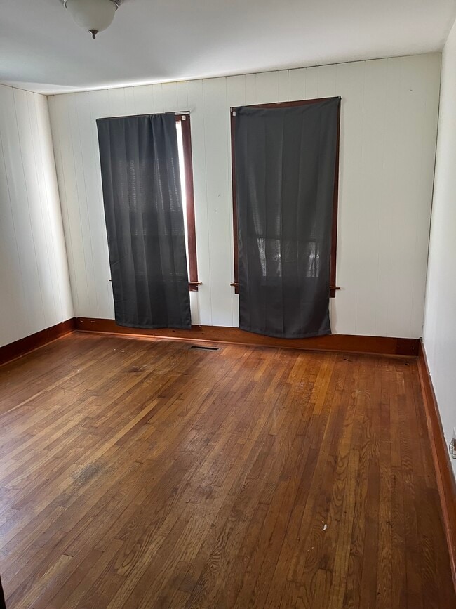 Building Photo - 309 Anderson St