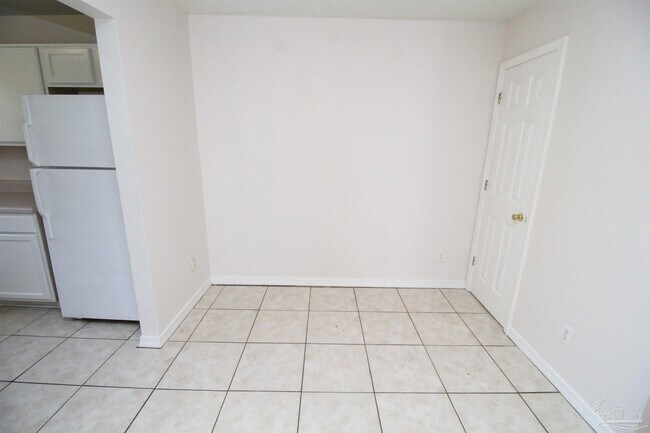 Foto del edificio - 7135 Pearson Rd