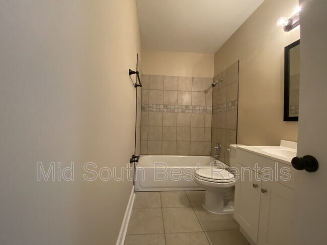 Building Photo - 4588 Windward Dr