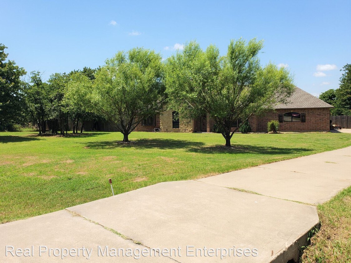 Building Photo - 4 br, 2 bath House - 8113 Dripping Springs Ln