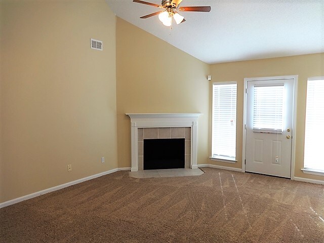 Building Photo - 5 Cassidy Ct