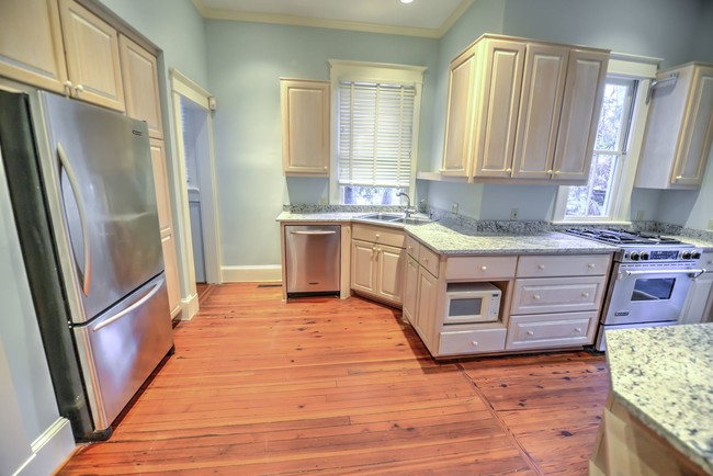 Building Photo - 3 br, 3.5 bath House - 173 Tradd Street
