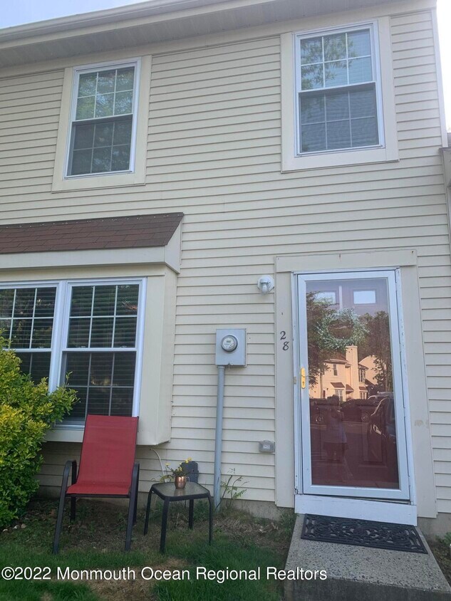 28 Berkeley Pl, Eatontown, NJ 07724 Condo for Rent in Eatontown, NJ