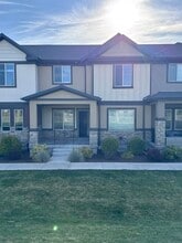 Building Photo - 673 N 2560 E