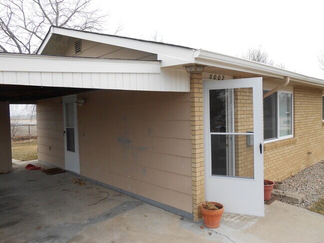Building Photo - 2 Bedroom, 1 Bath Duplex on Outskirts of Loveland, CO