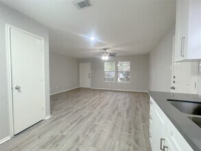 Building Photo - 21231 Grand Linden Ct