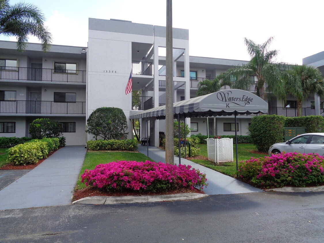 Primary Photo - 15355 Lakes of Delray Blvd