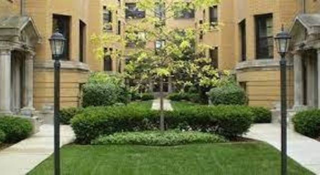 Foto del edificio - 2426 N Sawyer Ave