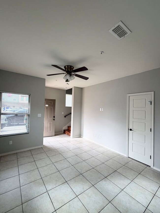 Building Photo - 2206 E US Highway 281