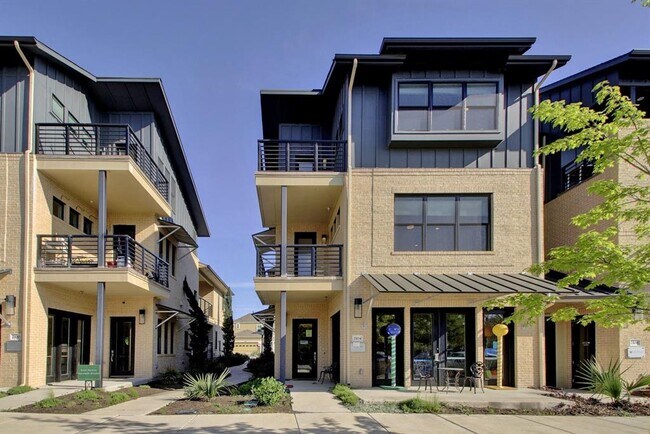 Foto del edificio - 2104 Robert Browning St