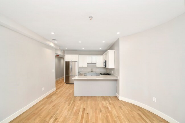 Building Photo - 682 Blue Hill Ave