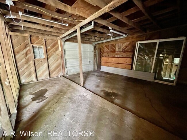 Foto del edificio - 2 br, 2 bath House - 2031 N. Farm Rd. 197