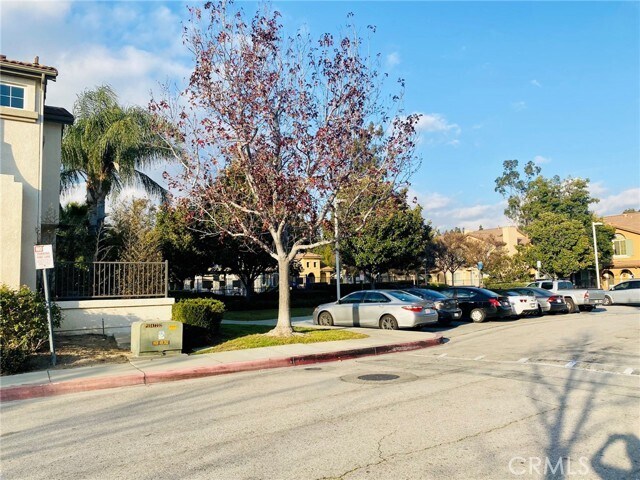 Foto del edificio - 1955 E Harvard Privado