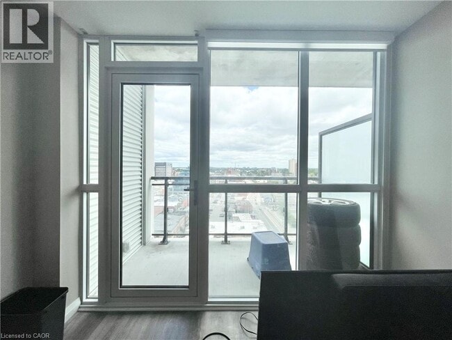 Building Photo - 60 Charles St W