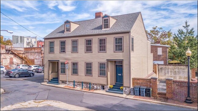30 - 32 Sitgreaves - 30 S Sitgreaves St