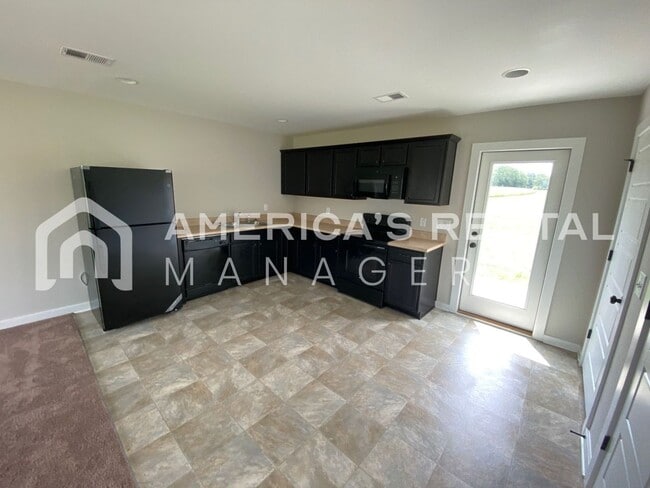 Building Photo - Home for Rent in Talladega, AL!!! COMING SOON!