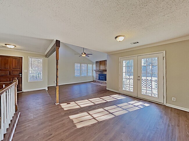 Building Photo - 5521 Gibson Dr