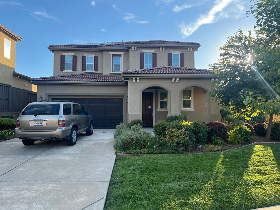Foto principal - Updgraded Blackstone Community Three Bedro...
