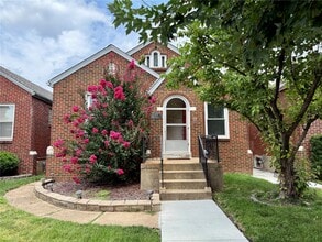 Building Photo - 5457 Robert Ave