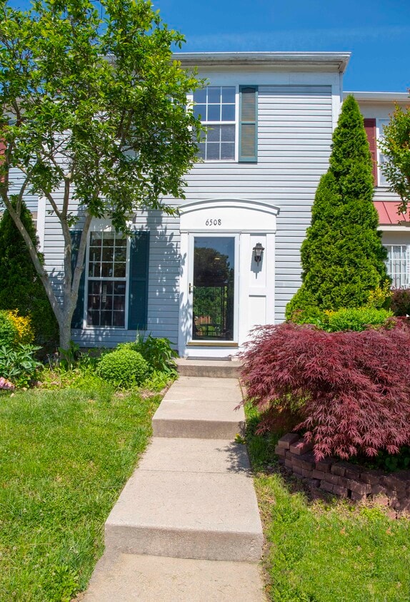 Building Photo - 6508 Old Carriage Dr