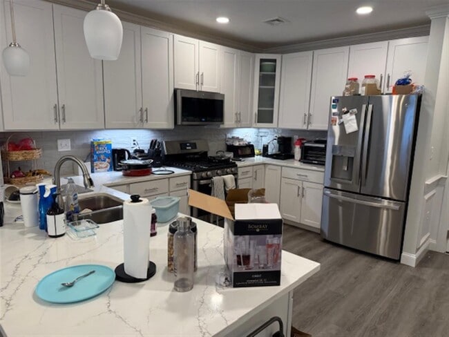 Foto del edificio - 320 Middlesex Ave