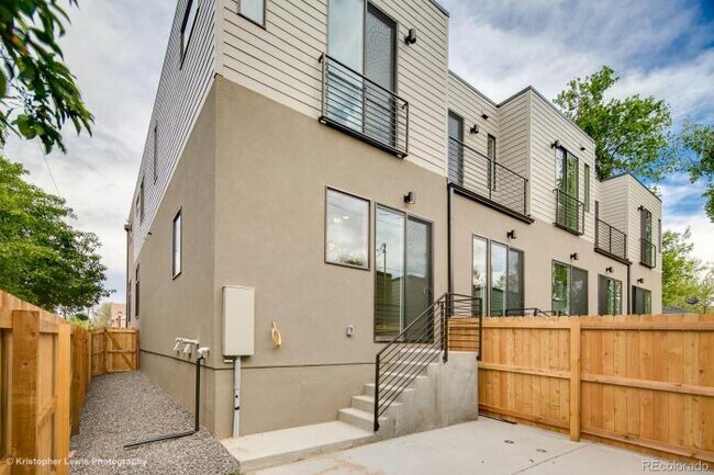 Building Photo - 2 bedroom in Denver CO 80210