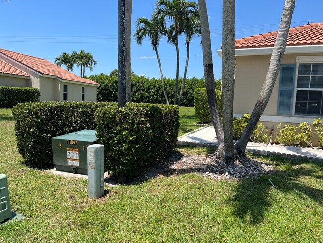Building Photo - 7565 Edisto Dr
