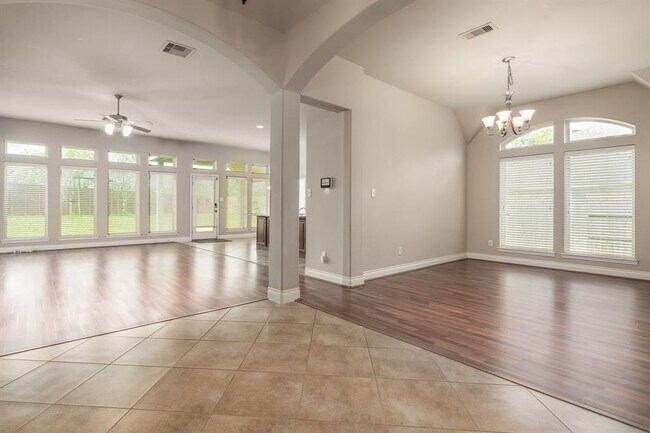 Building Photo - 14120 Timber Ridge Dr
