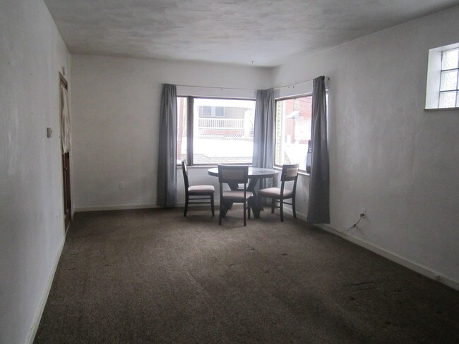 Foto del edificio - 932 Baldwin St