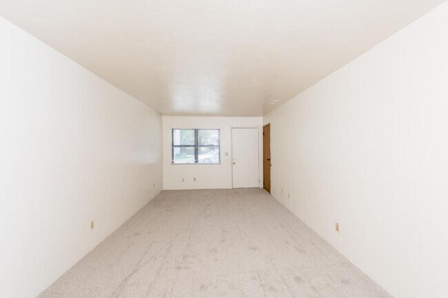 Building Photo - 7 Kircher Dr. Apt. "A"