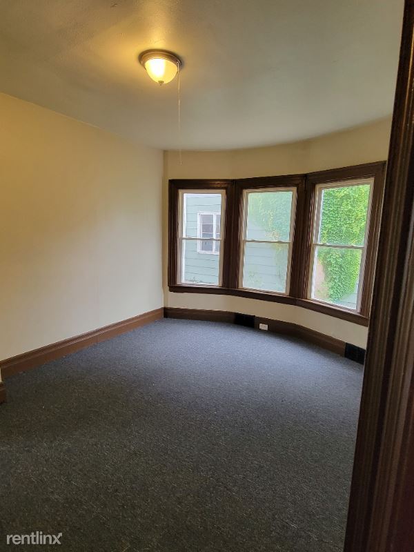 Building Photo - 3 br, 1 bath House - 719 17th