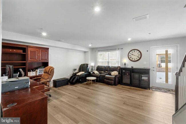 Building Photo - 7932 Tanbridge Ln