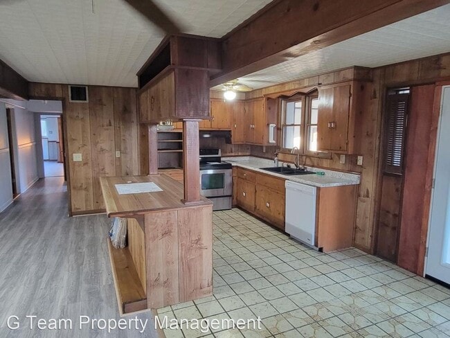 Building Photo - 3 br, 2 bath House - 688 Speck Road