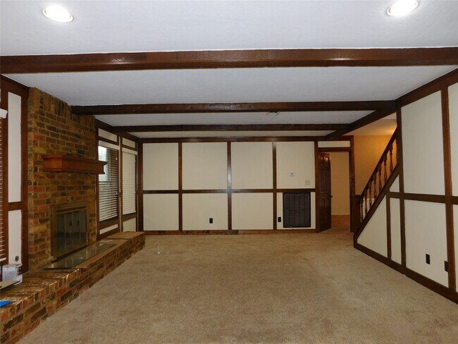 Building Photo - 4 Kingsley Ct