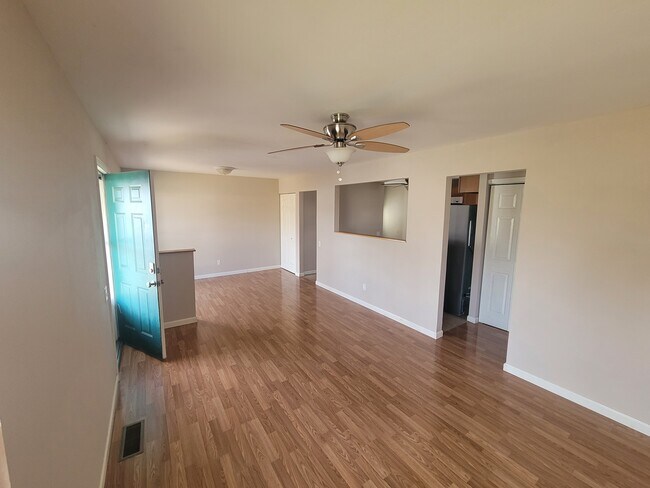 Foto del edificio - 2105 Golfway St