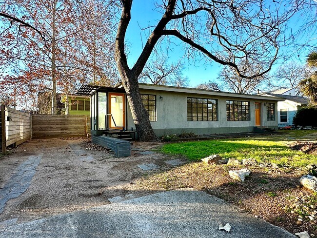 Building Photo - 4304 Ramsey Ave