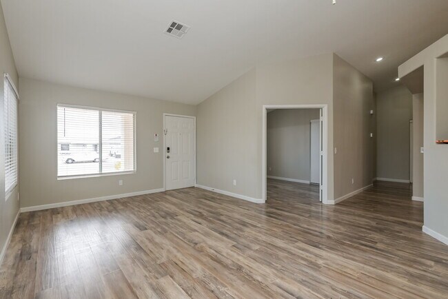 Building Photo - 420 Pumpkin Way